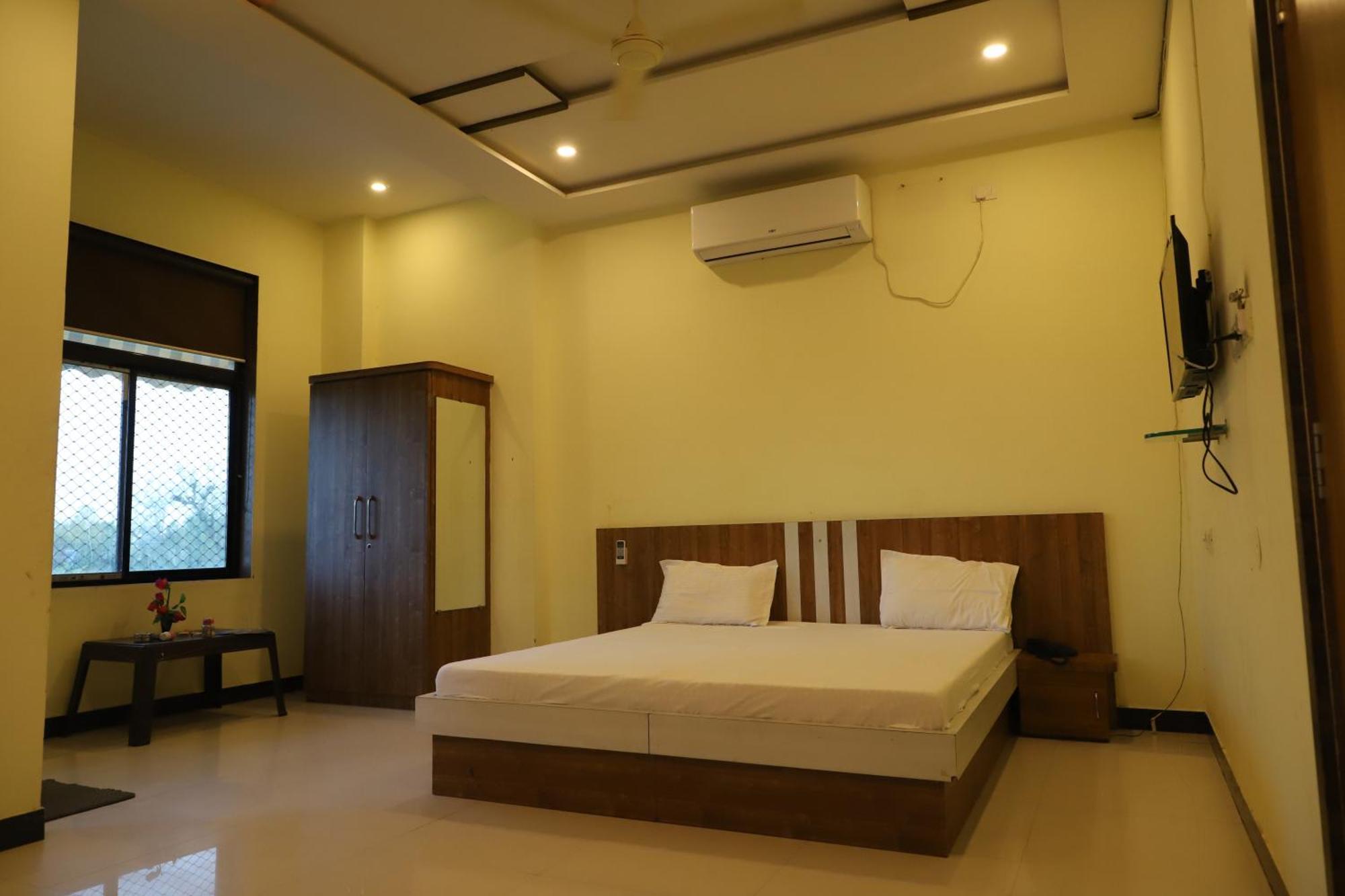 Athitya Hotel And Resort Sikar Номер фото
